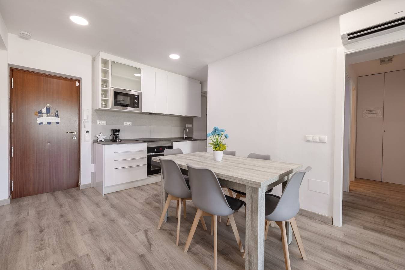 Foto 7 von 26: Ferienwohnung 'La Pineda' mit Meerblick, Wi-Fi und Klimaanlage