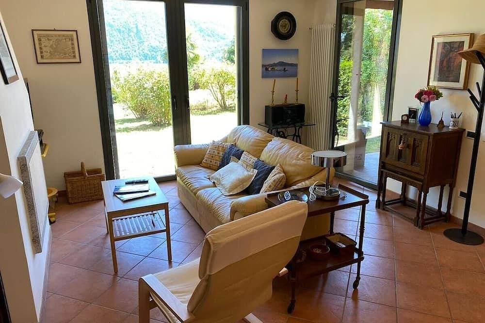 Foto 9 von 20: St  Maurice smile lake view apartment with pool