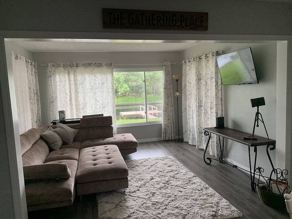 Foto 6 von 47: 🛶🛥️Waterfront River Home Free Kyacks! Gulf Access Dock. Pets Ok With Fee🐕🐈❤️❤️