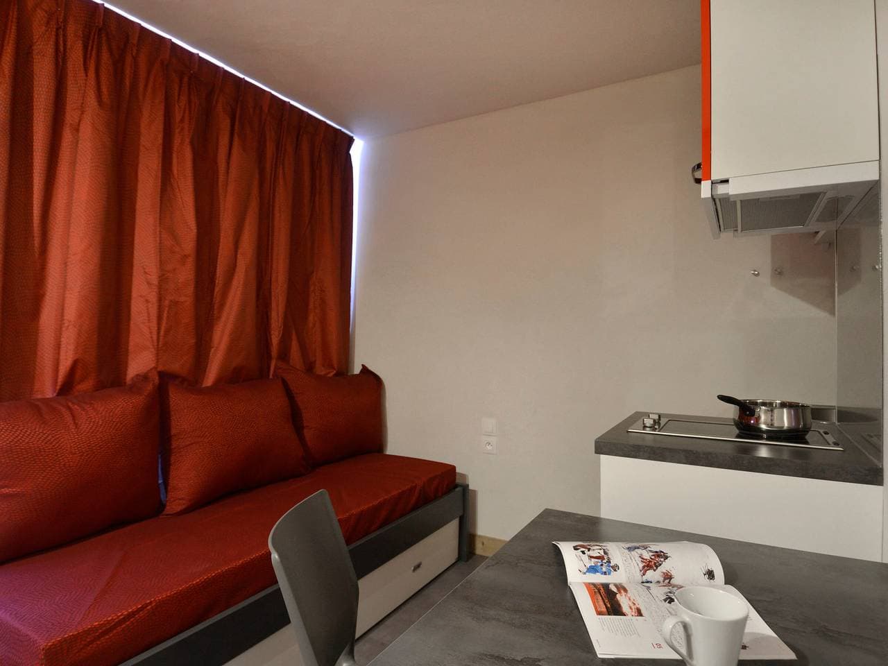 Foto 3 von 14: Renoviertes Studio im Zentrum der Station