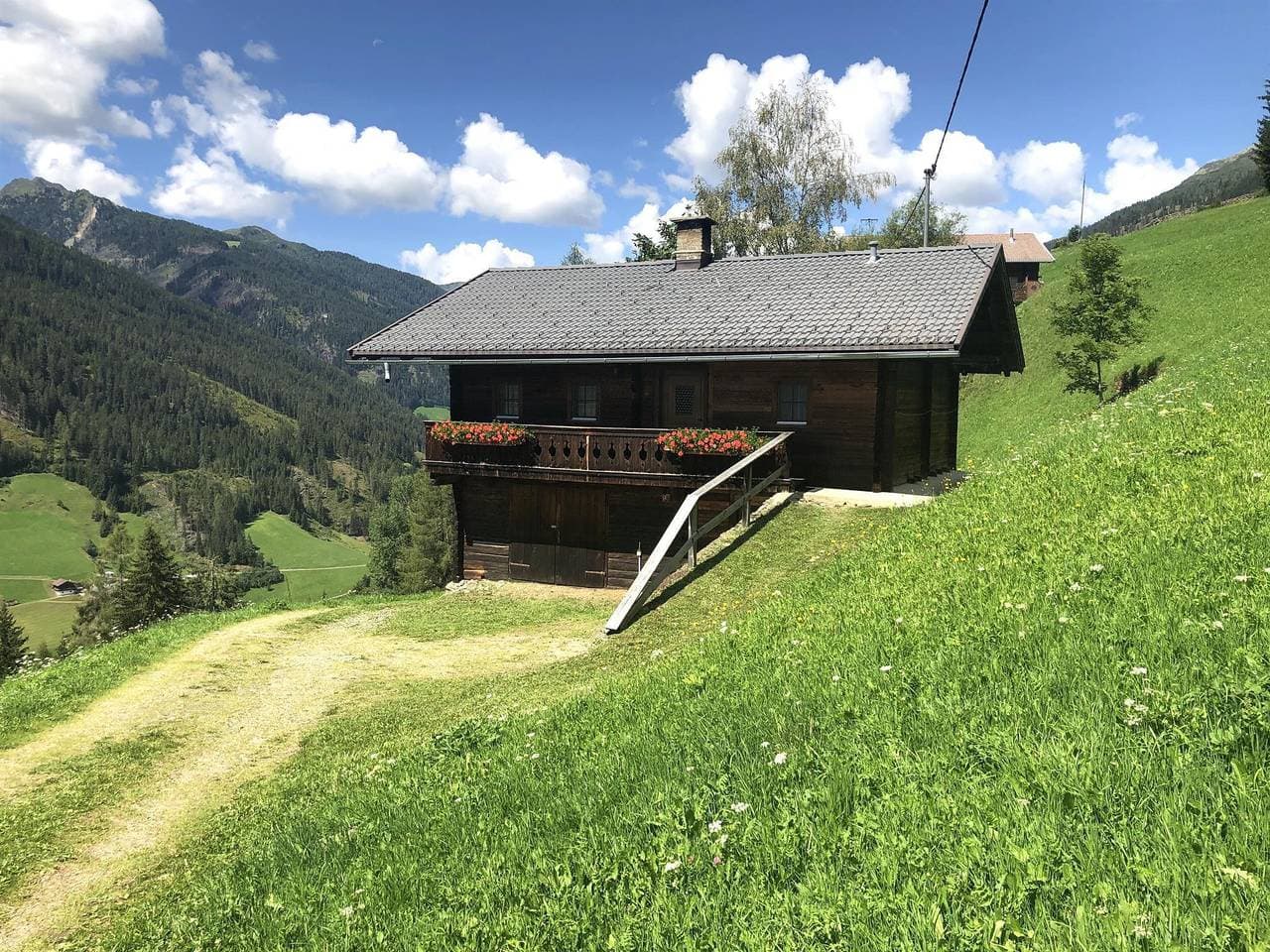 Foto 2 von 17: Ferienhaus/Alm 2 Schlafzimmer/Dusche/Wc
