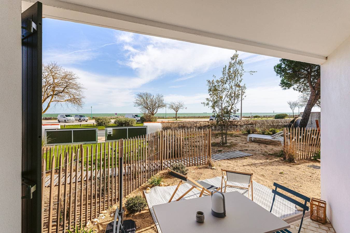 Foto 10 von 25: Appartement La Dune mit kleinem Garten, Meerblick, privater Terrasse und WLAN