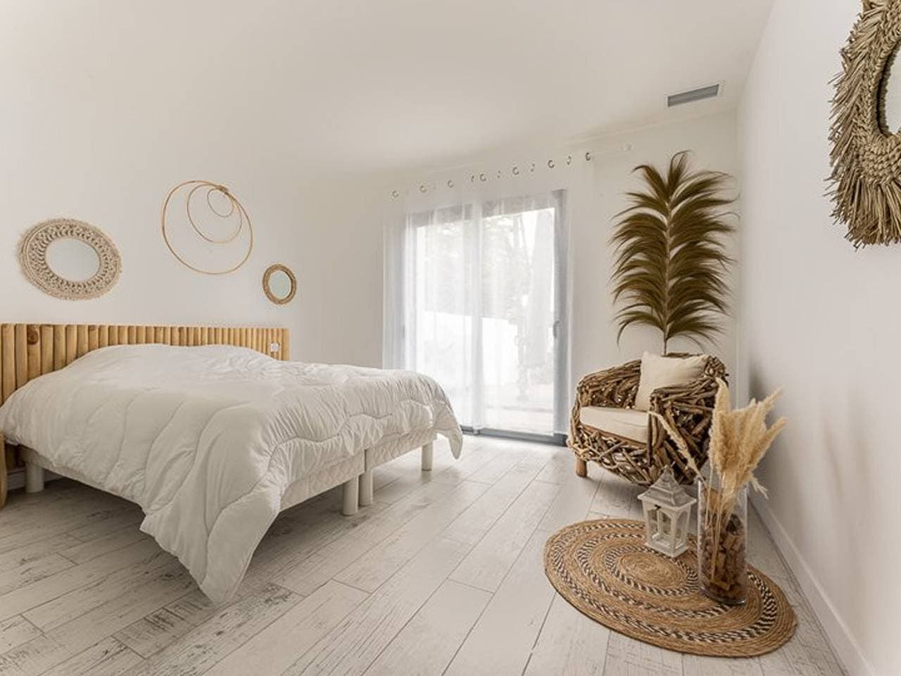 Foto 4 von 34: 125m² Villa mit beheiztem Pool, 3 Schlafzimmer, Terrasse in La Flotte