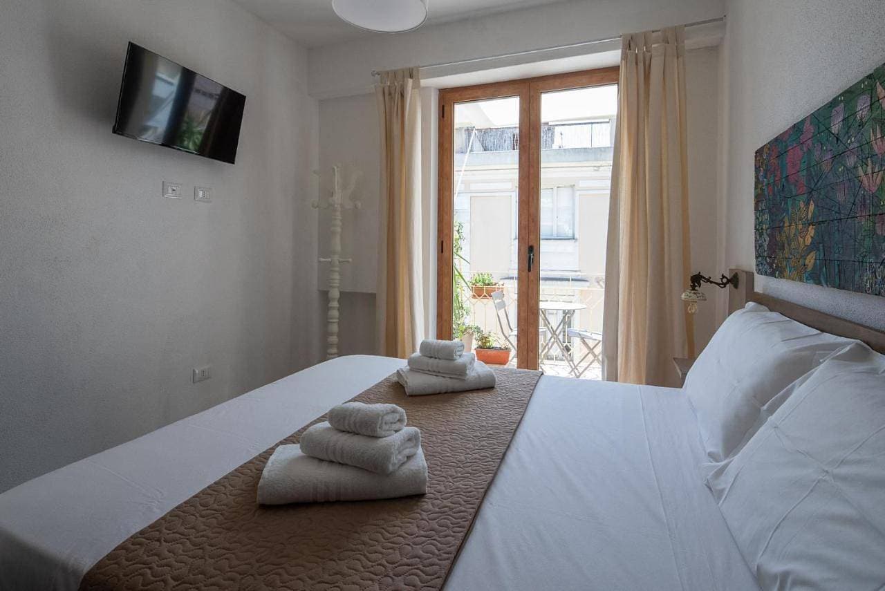 Foto 13 von 34: Double Room with Balcony