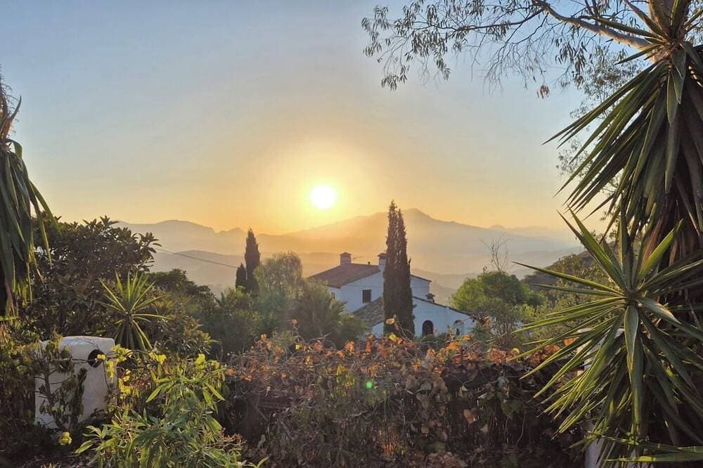 Großes andalusisches Bauernhaus, herrliche Aussicht, Pool und Gärten, in der Nähe des Naturparks 1
