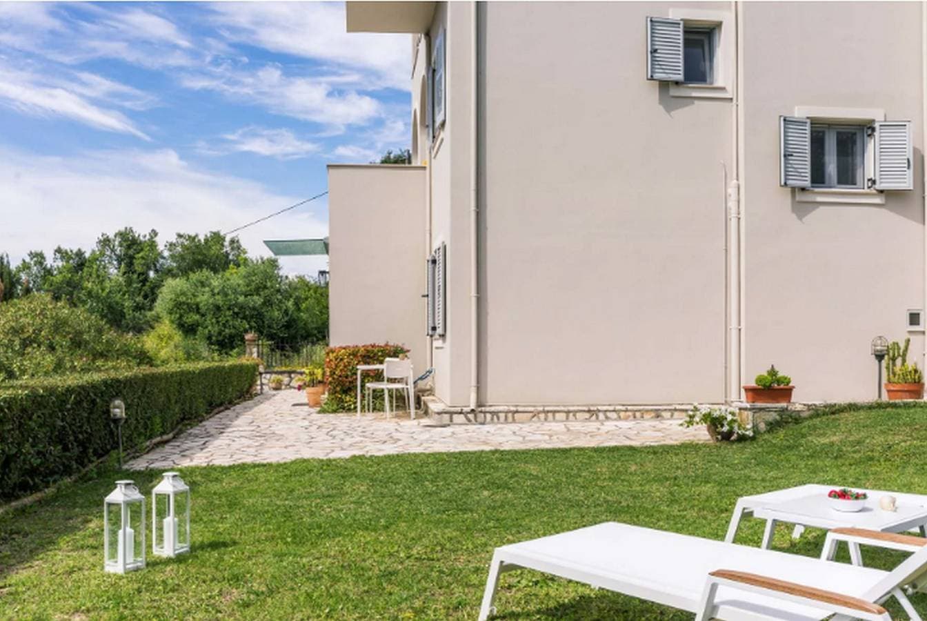 Foto 2 von 26: Villa für 3 Personen mit Garten