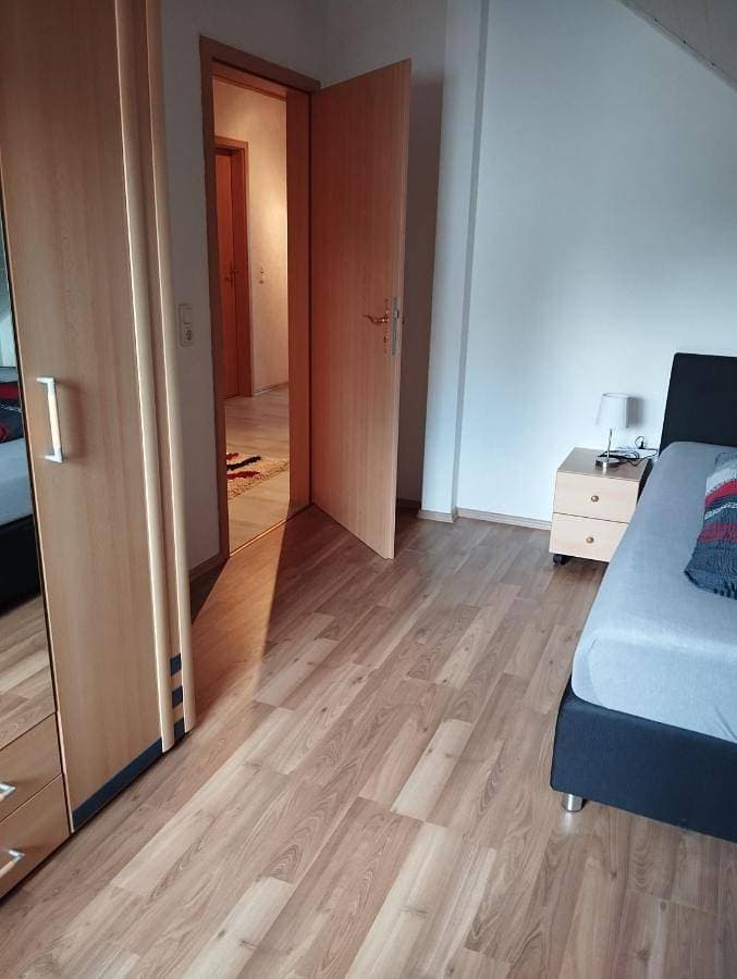 Foto 4 von 22: Three-Bedroom Apartment with Balcony