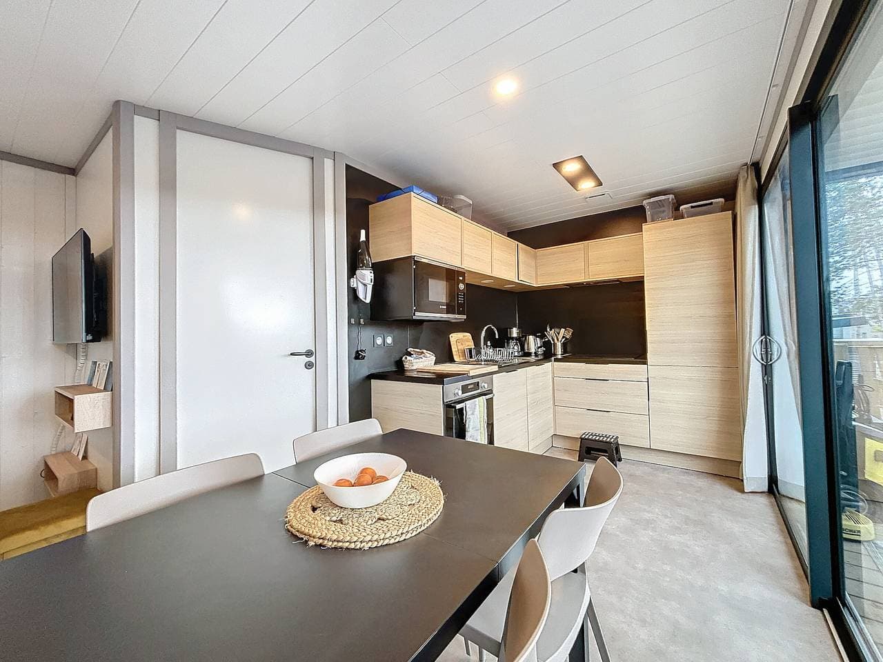 Foto 4 von 28: Luxuriöses Chalet mit beheiztem Pool, WLAN, 4 Schlafplätze, Strandnähe