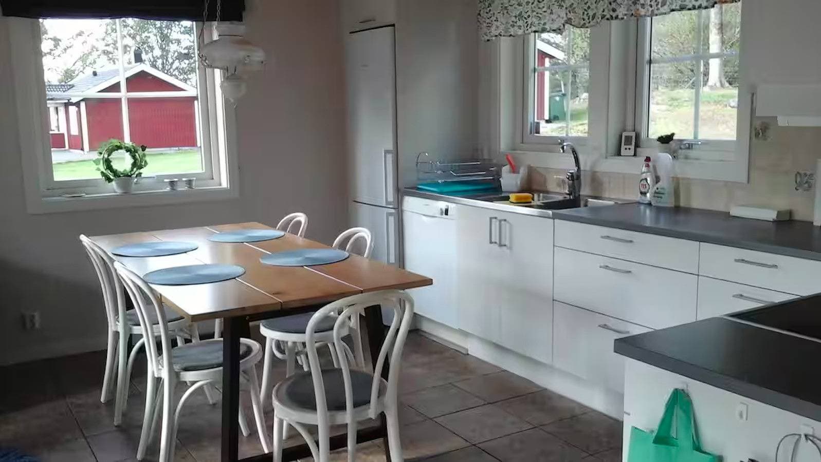 Foto 4 von 11: Modernes Ferienhaus auf einem Landhof bei Isaberg