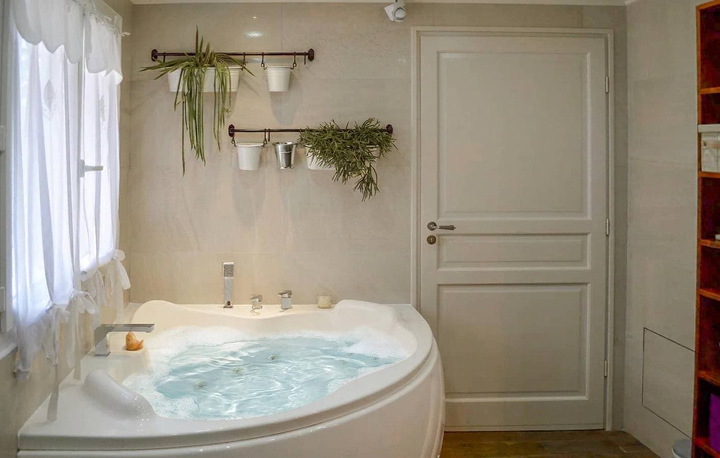 Foto 6 von 17: Moderne 2-Zimmer-Wohnung mit Pool und Terrasse, 1,5 km vom Fluss Florieye entfernt
