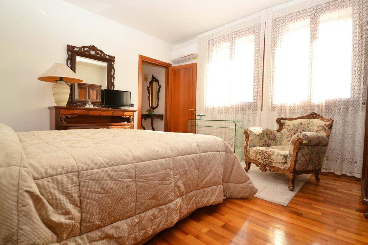 Foto 7 von 17: King Room with Garden View