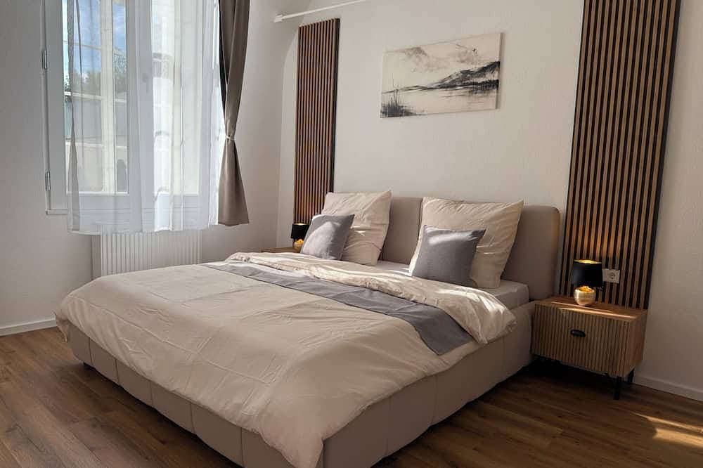 Foto 12 von 17: Schloss Espasingen am Bodensee | Ferienwohnung Bernini Suite