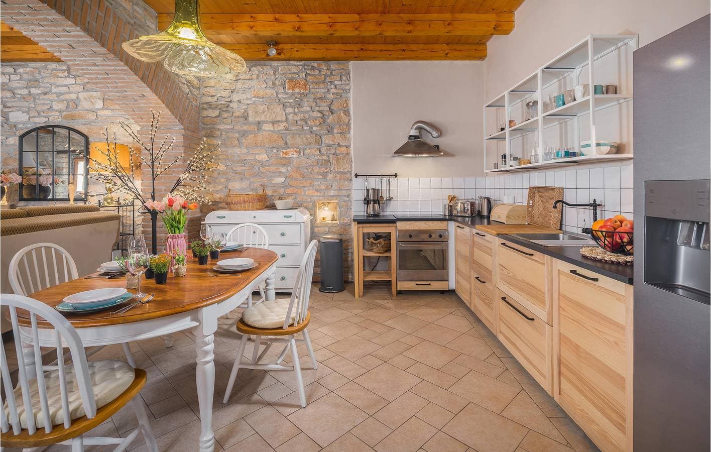 Foto 5 von 39: Ferienwohnung mit Panoramablick, WLAN, Terrasse und Parkplatz in der Nähe von Barban