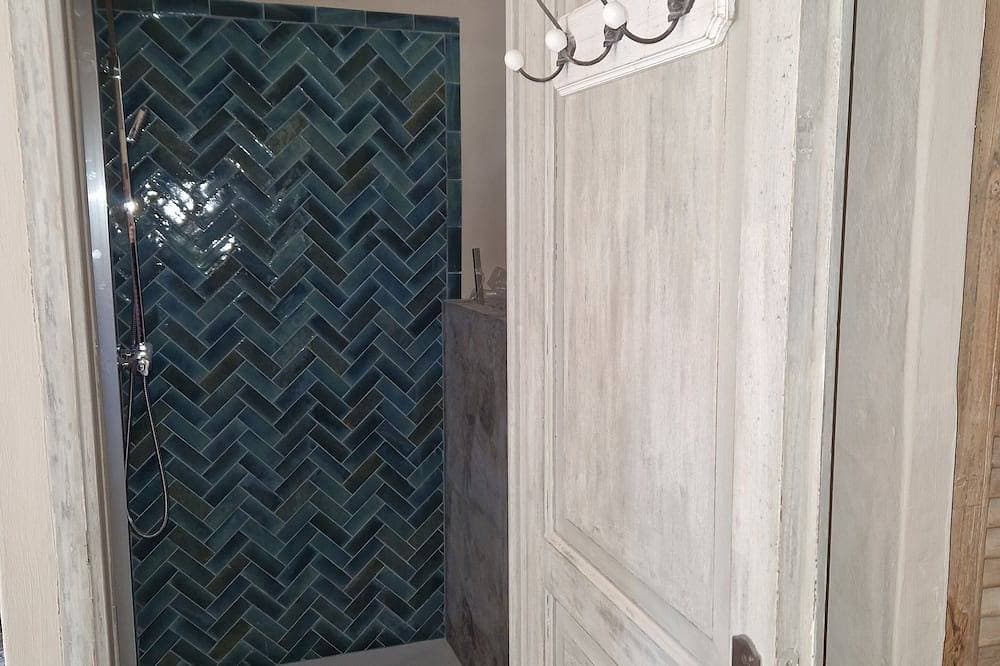 Foto 4 von 23: Pretty Vineyard Cottage On Property 12 Mins From Bandol And Beaches Clim Swimming Pool