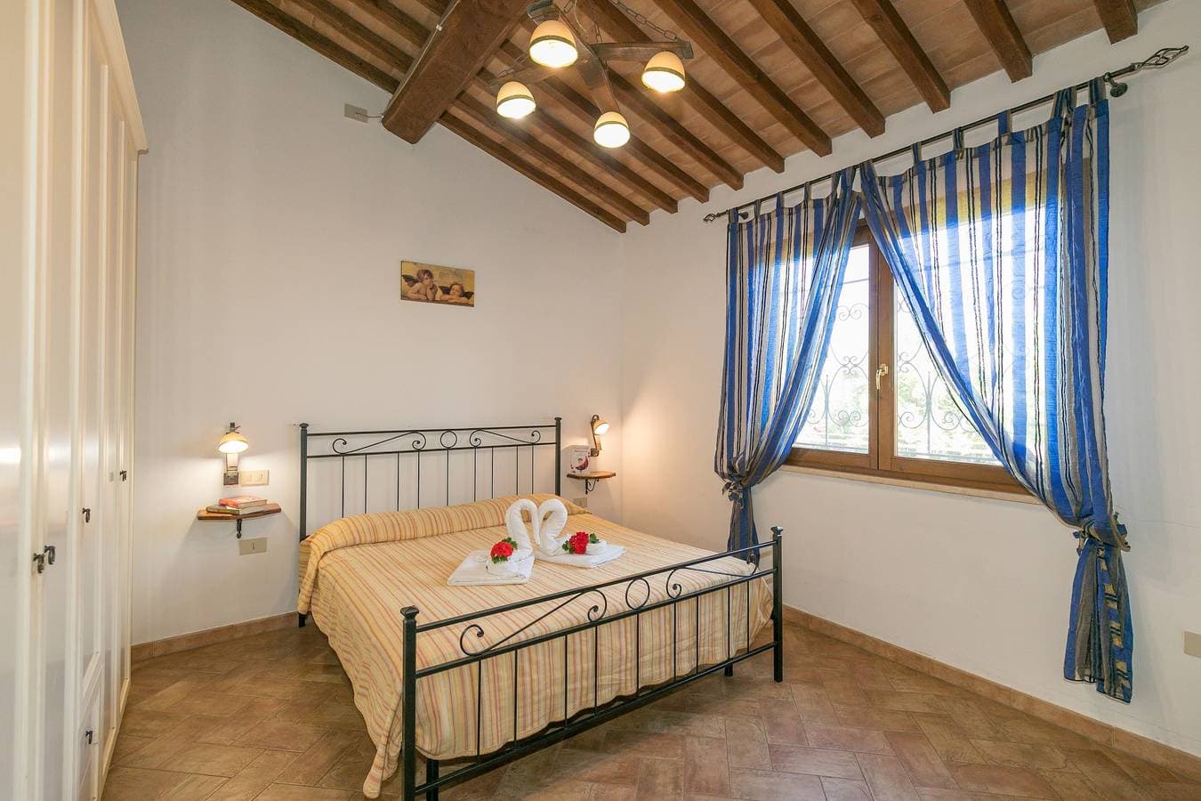 Foto 9 von 18: Bauernhof "Il Pino - Mandorlo" mit Gemeinschaftspool, privater Terrasse und WLAN