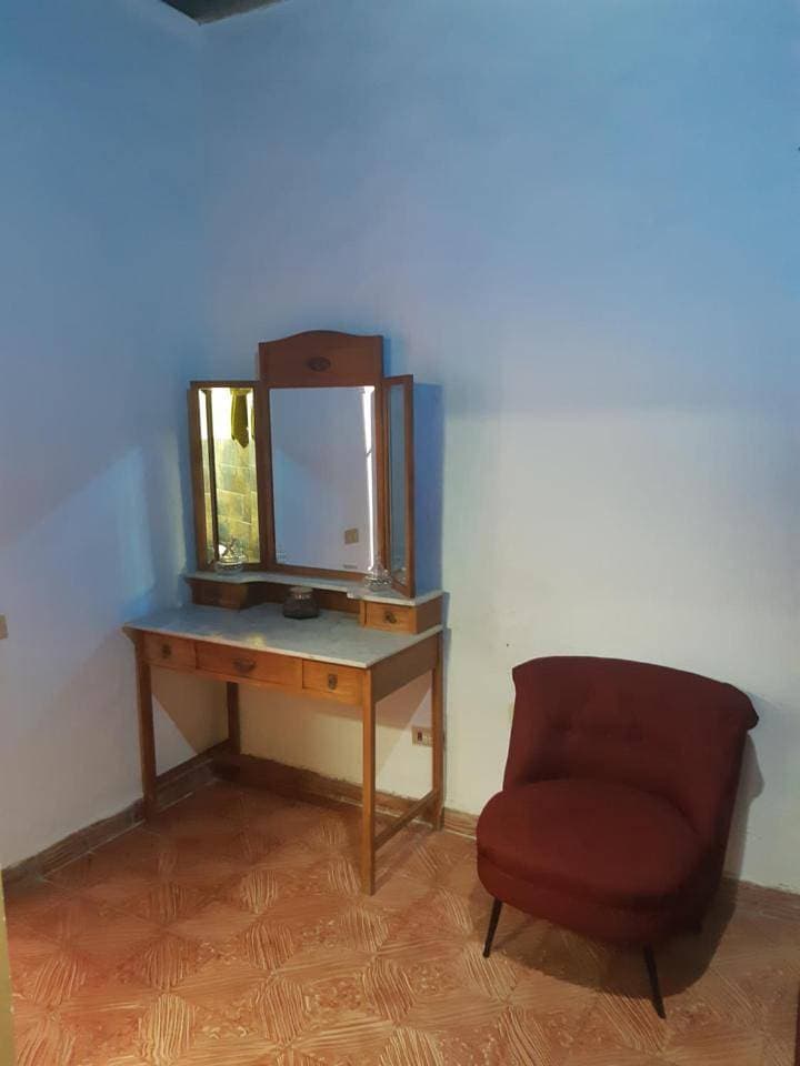Foto 13 von 13: Family Room with Private Bathroom