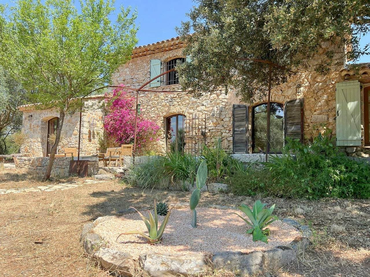 Historische Schafstallung im Herzen der Provence 1