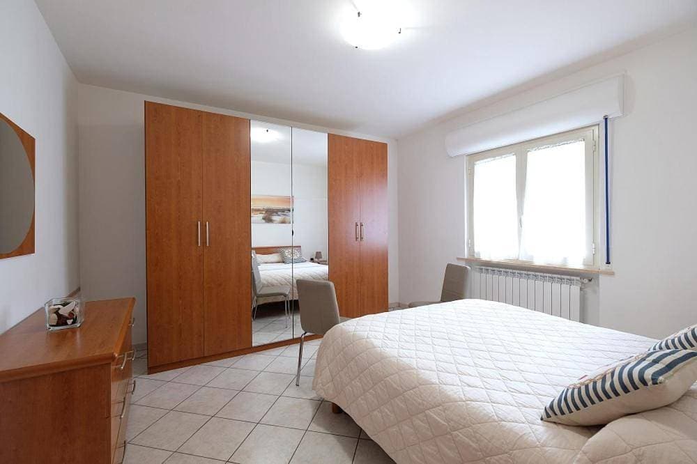 Foto 5 von 16: Two-Bedroom Apartment
