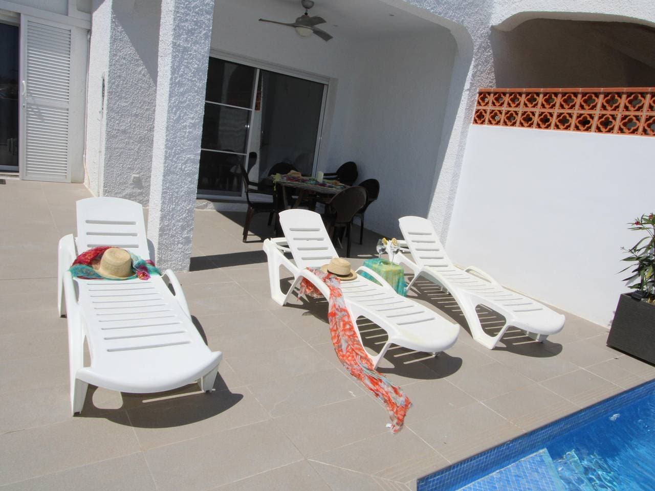 Foto 8 von 36: Ferienhaus am Meer mit Pool, nahe Hundestrand, gratis WLAN, Klima optional, Haustiere erlaubt