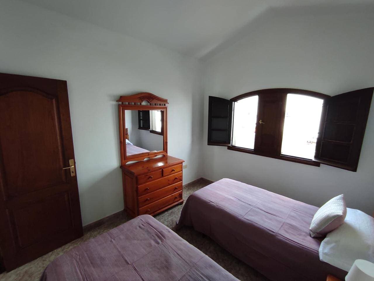 Foto 7 von 27: Three-Bedroom House