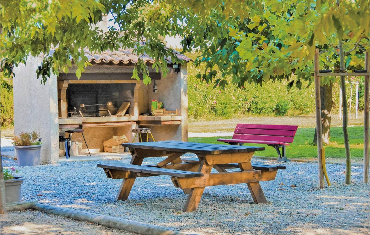 Foto 3 von 11: Parkplatz, Pool, Garten & Internet - Mieten Sie unsere Wohnung!
