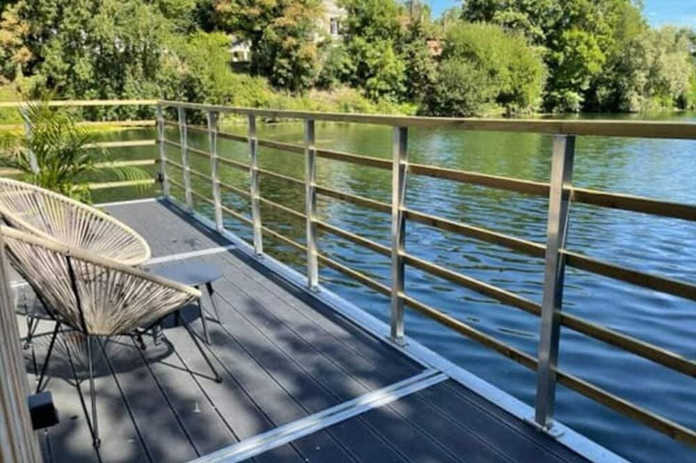 Foto 12 von 12: Logement Flottant Atypique \"Le Tribord\"