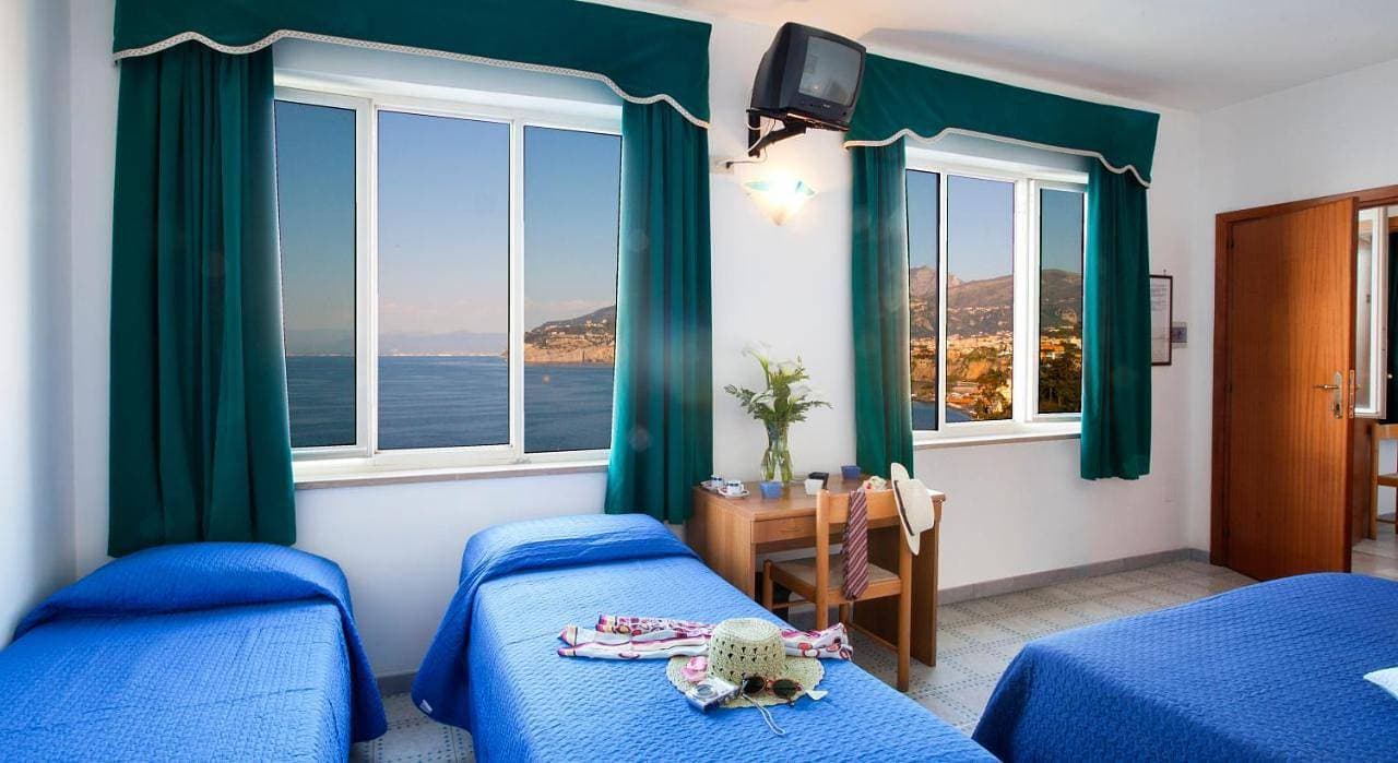 Foto 8 von 9: Quadruple Room with Sea View