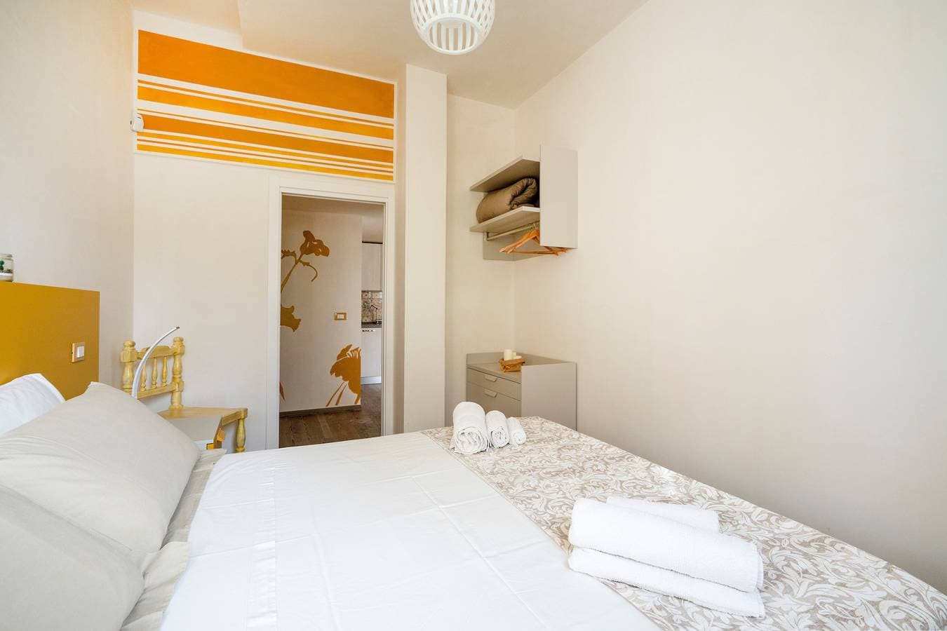 Foto 11 von 20: Ferienwohnung "Gufo Di Mare - Giallo" mit Meerblick und privater Terrasse