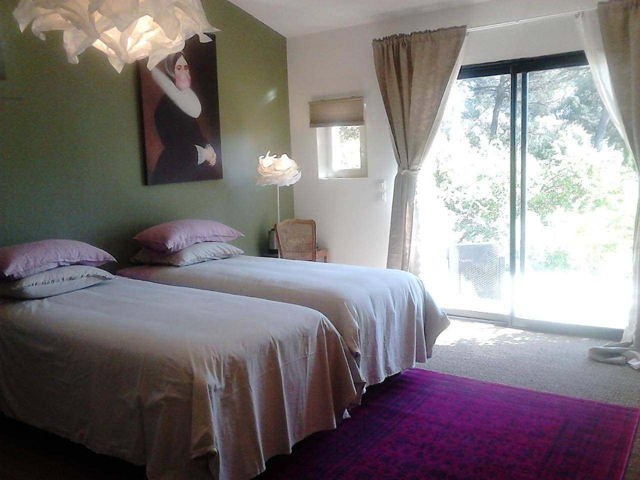 Foto 11 von 37: Double Room with Bathroom