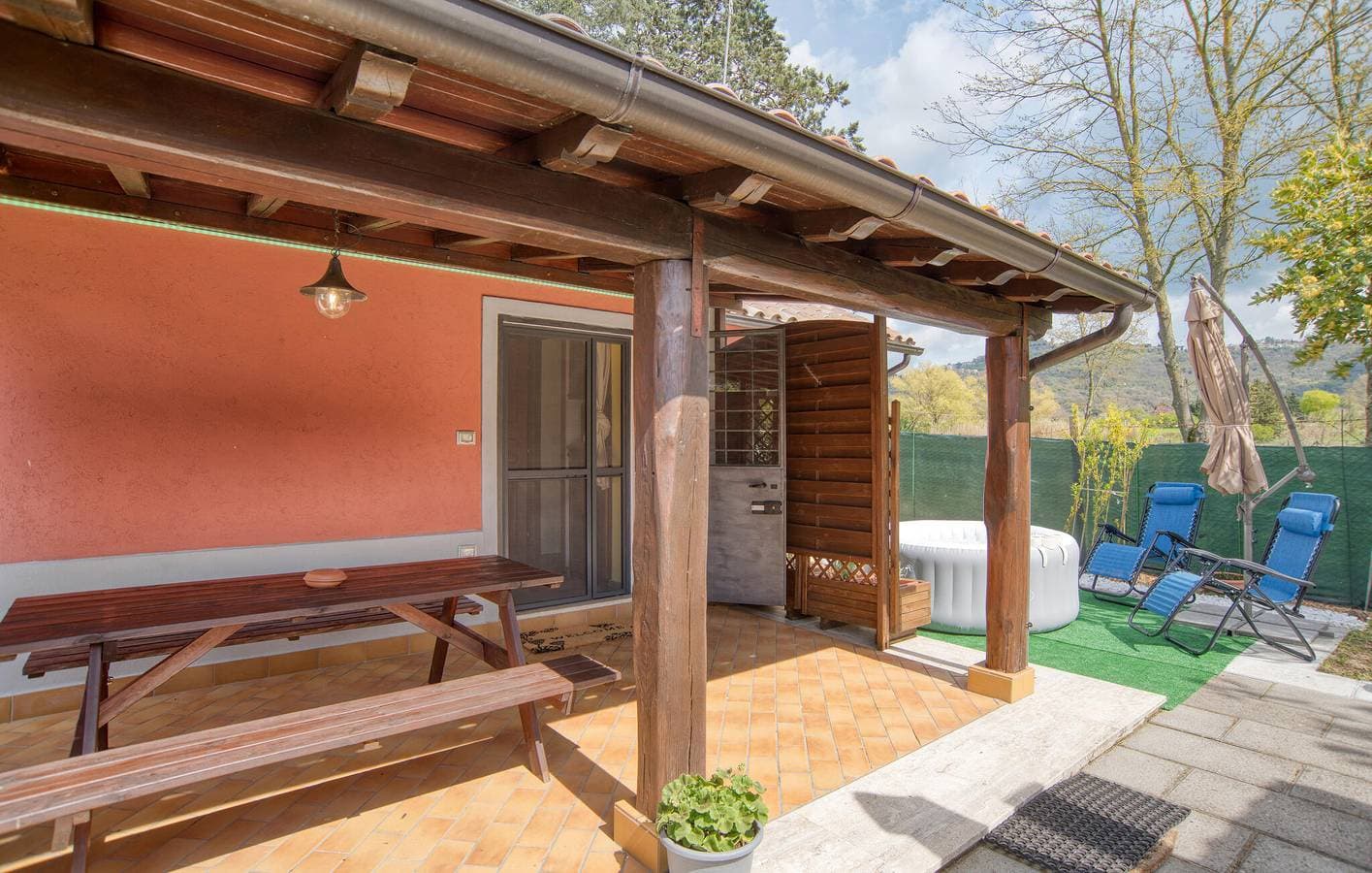 Foto 11 von 22: Moderne Wohnung mit Pool und Terrasse, 1,5 km vom Stadtzentrum von Le Mosse entfernt