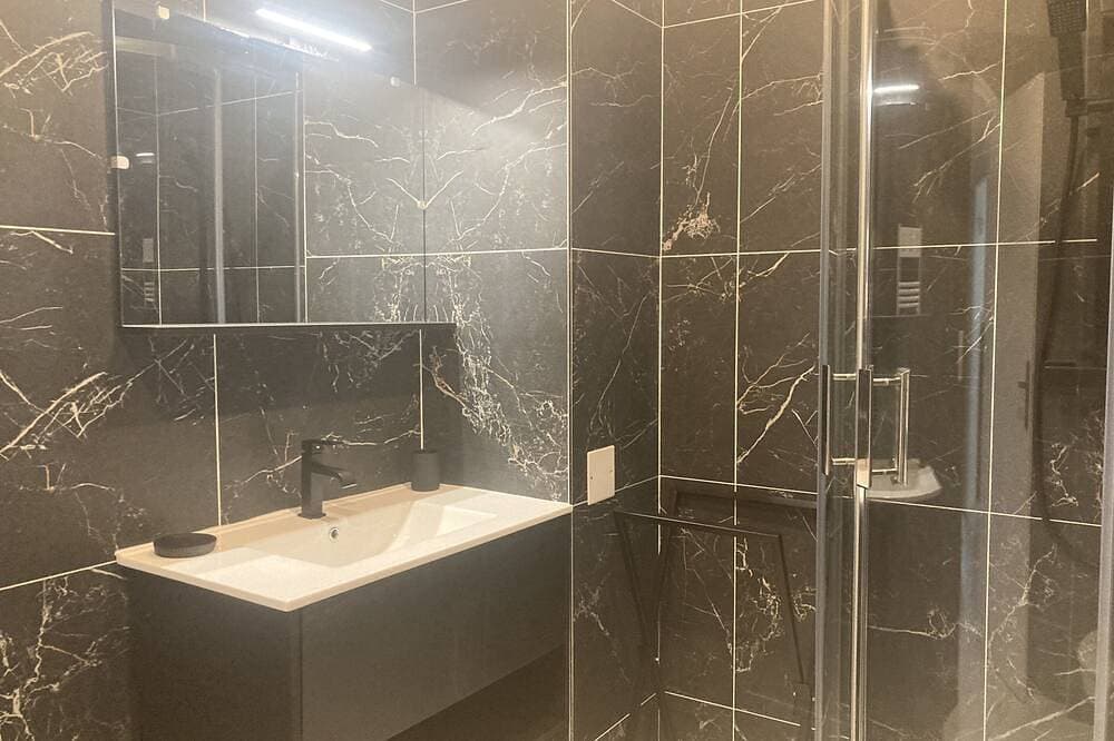 Foto 13 von 30: Cottage-Hütte-Ensuite mit Bad-Les Pieds dans l'Eau