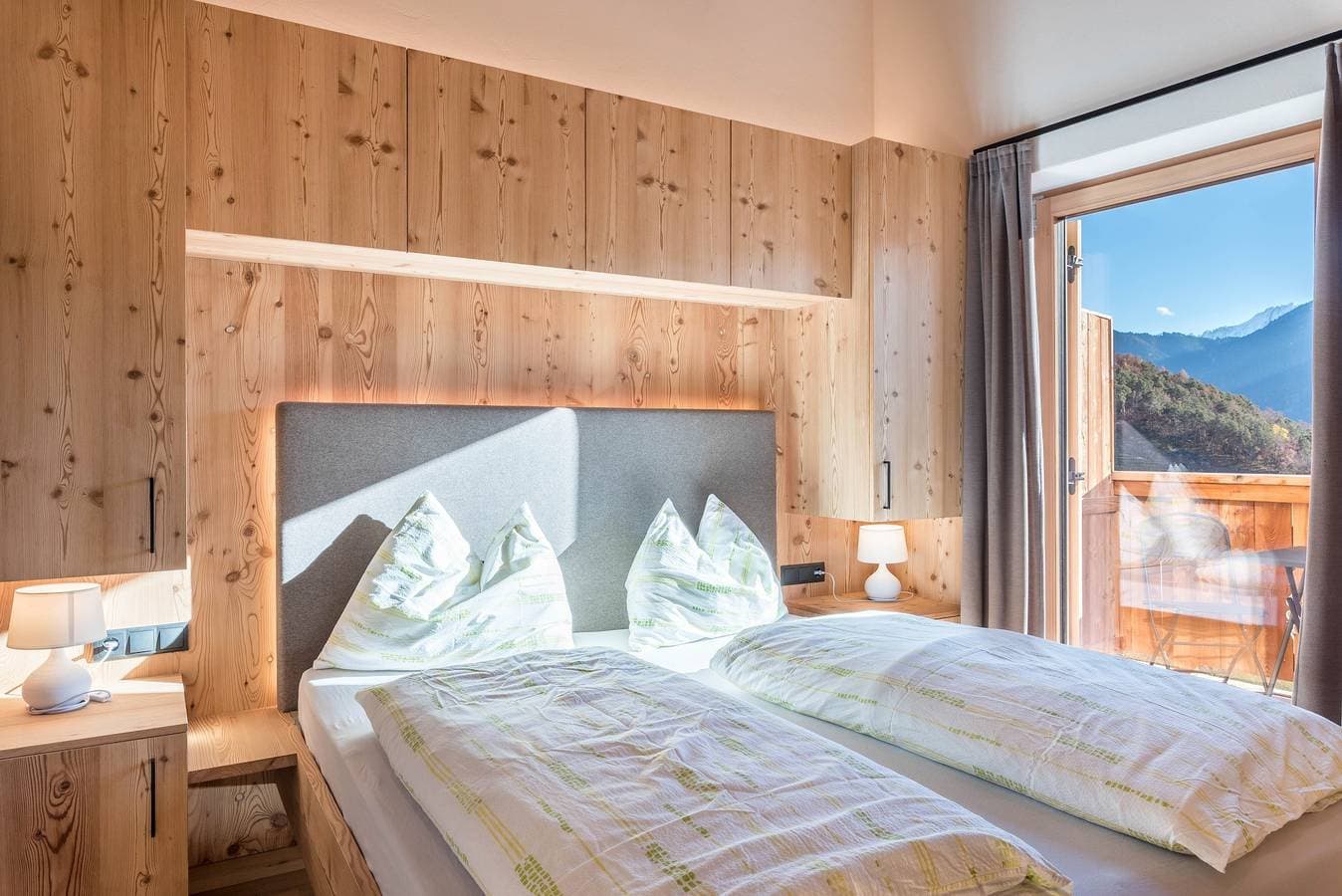 Foto 9 von 26: Ferienwohnung "Guntschöllerhof Rotwand" mit Bergblick, WLAN, Balkon und Garten