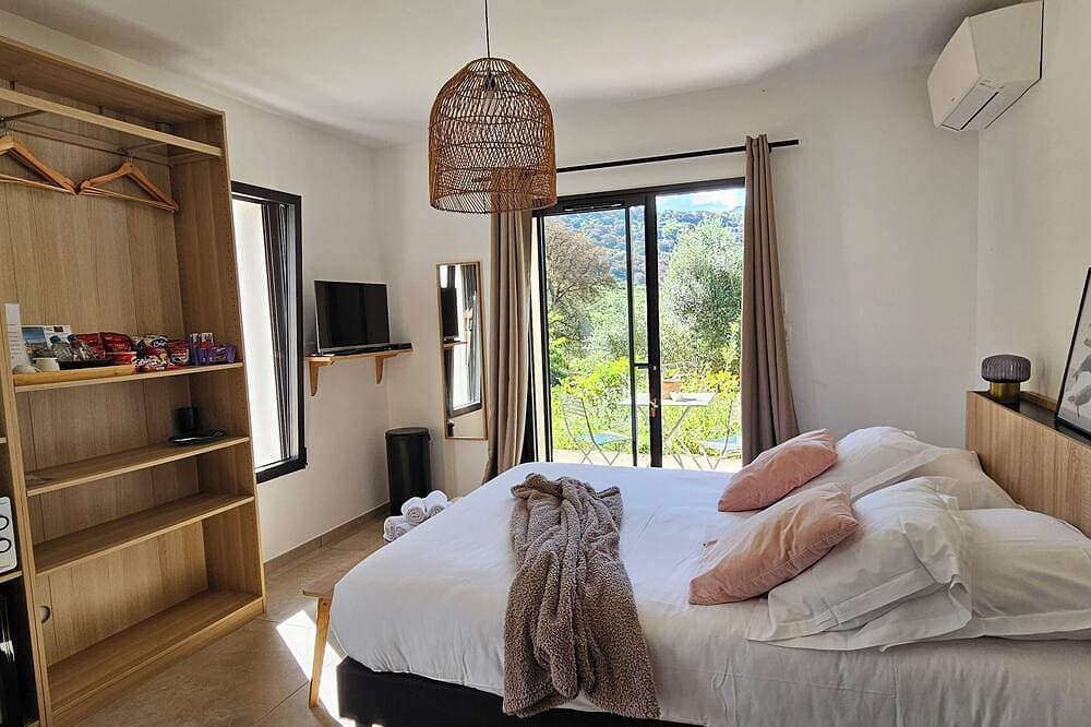 1 Double Room 2 pers, Residence Casa Pian d'Olmo / Double Room - A Leccia 1