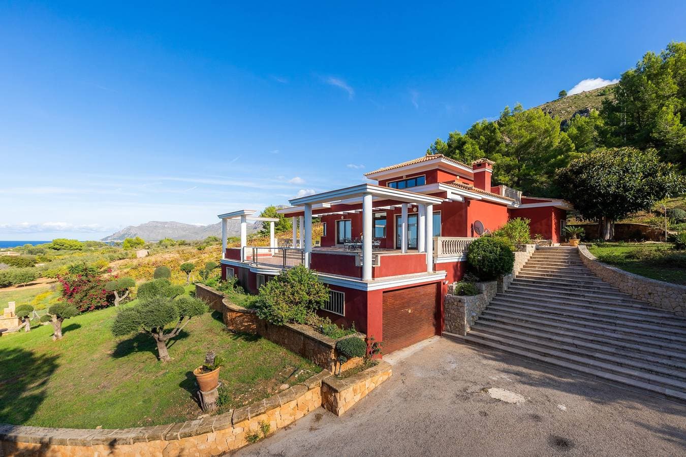 Foto 7 von 35: Wunderschönes Ferienhaus “Alta Vista” mit Panoramablick, Infinity Pool, Terrasse und WLAN