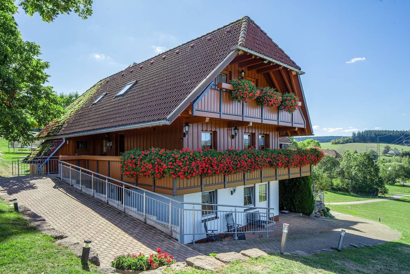 Foto 11 von 45: Apartment Waldblick auf dem Bauernhof mit Terrasse, Grillplatz, Spielplatz und Blick ins Grüne