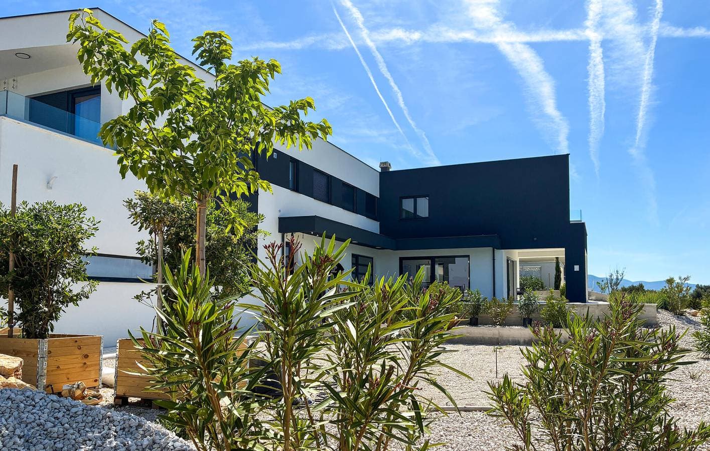 Foto 3 von 24: Gemütlich, 2,5 km von der Küste entfernt: beheizter Pool, WLAN, Klimaanlage und Terrasse