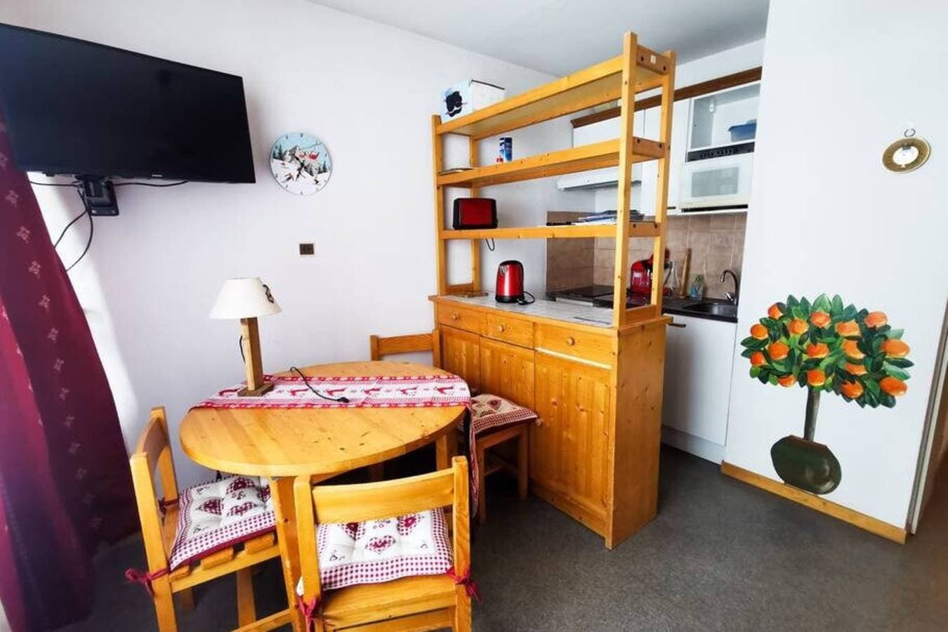 Foto 5 von 18: Ferienwohnung für 4 Personen mit Terrasse