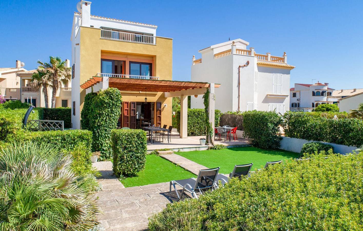 Foto 2 von 41: Apartment mit Meerblick, WiFi, AC & BBQ, 1,5km zum Strand