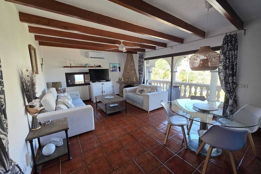 Foto 4 von 23: Majorcan charm, with private pool and 100m from the beach.