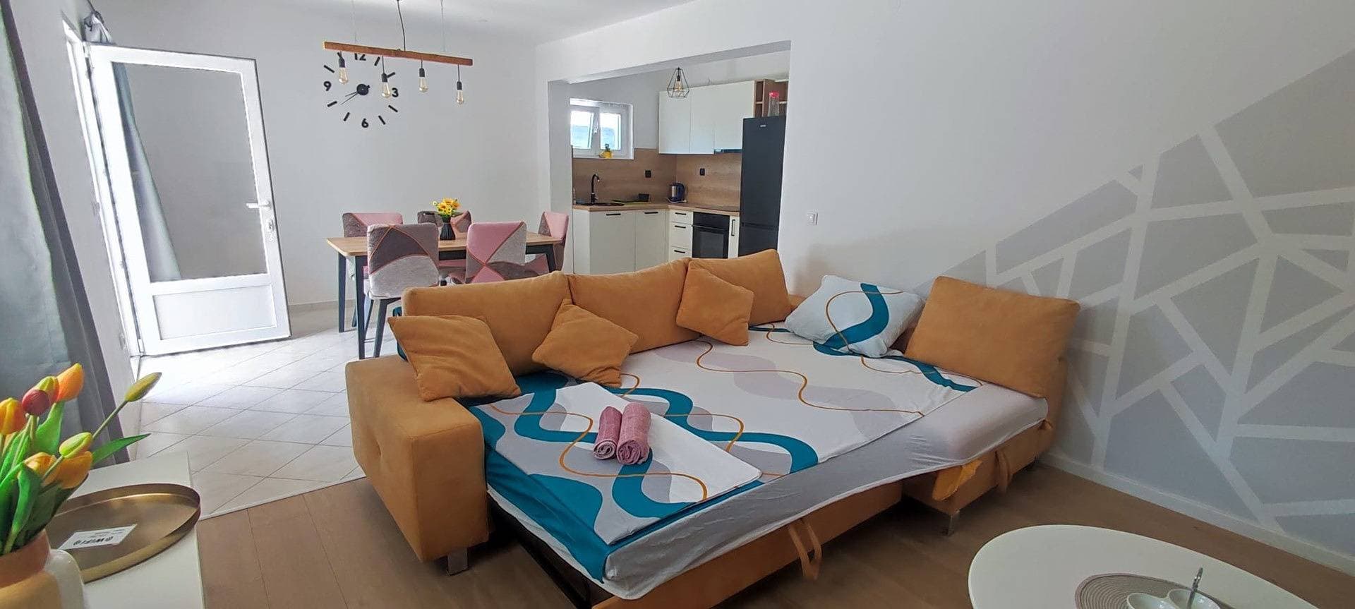 Foto 12 von 12: Ferienwohnung für 4 Personen mit Seeblick