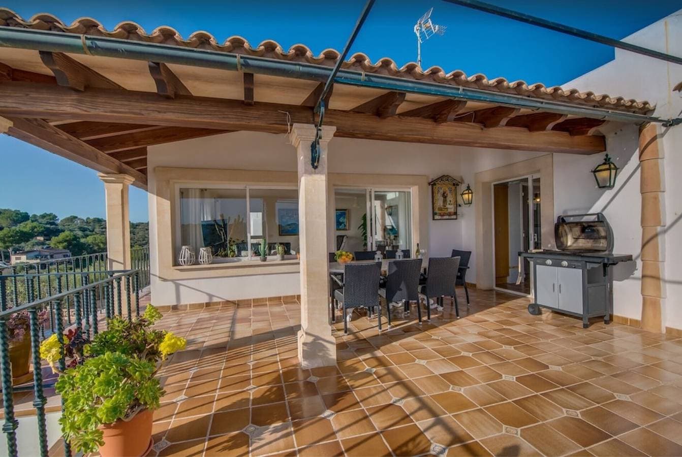 Foto 4 von 33: "Algueret" in Meeresnähe mit Meerblick, Pool, WLAN, Klimaanlage, Terrasse und Garten; Parkplatz