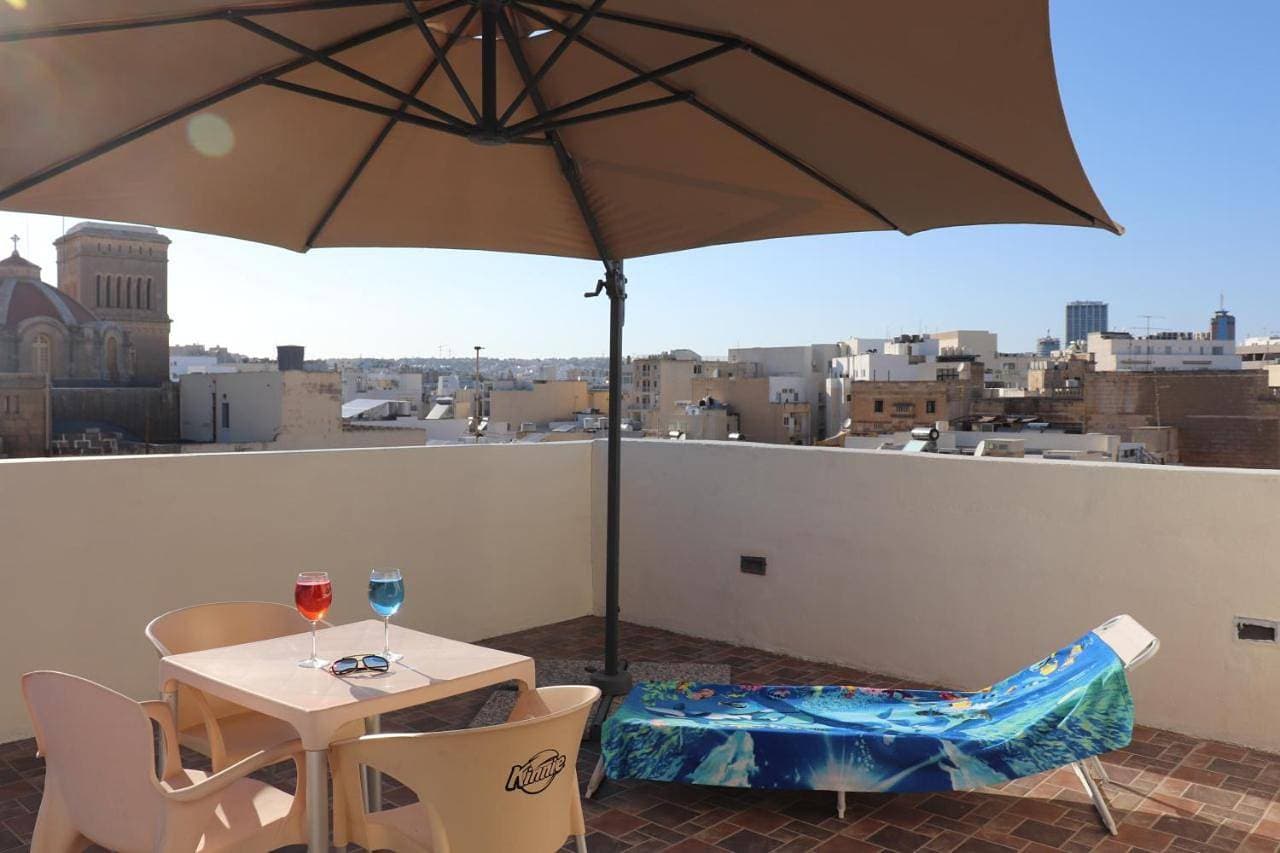 St Julians Sliema Penthouse 3 minutes walk from seafront 1