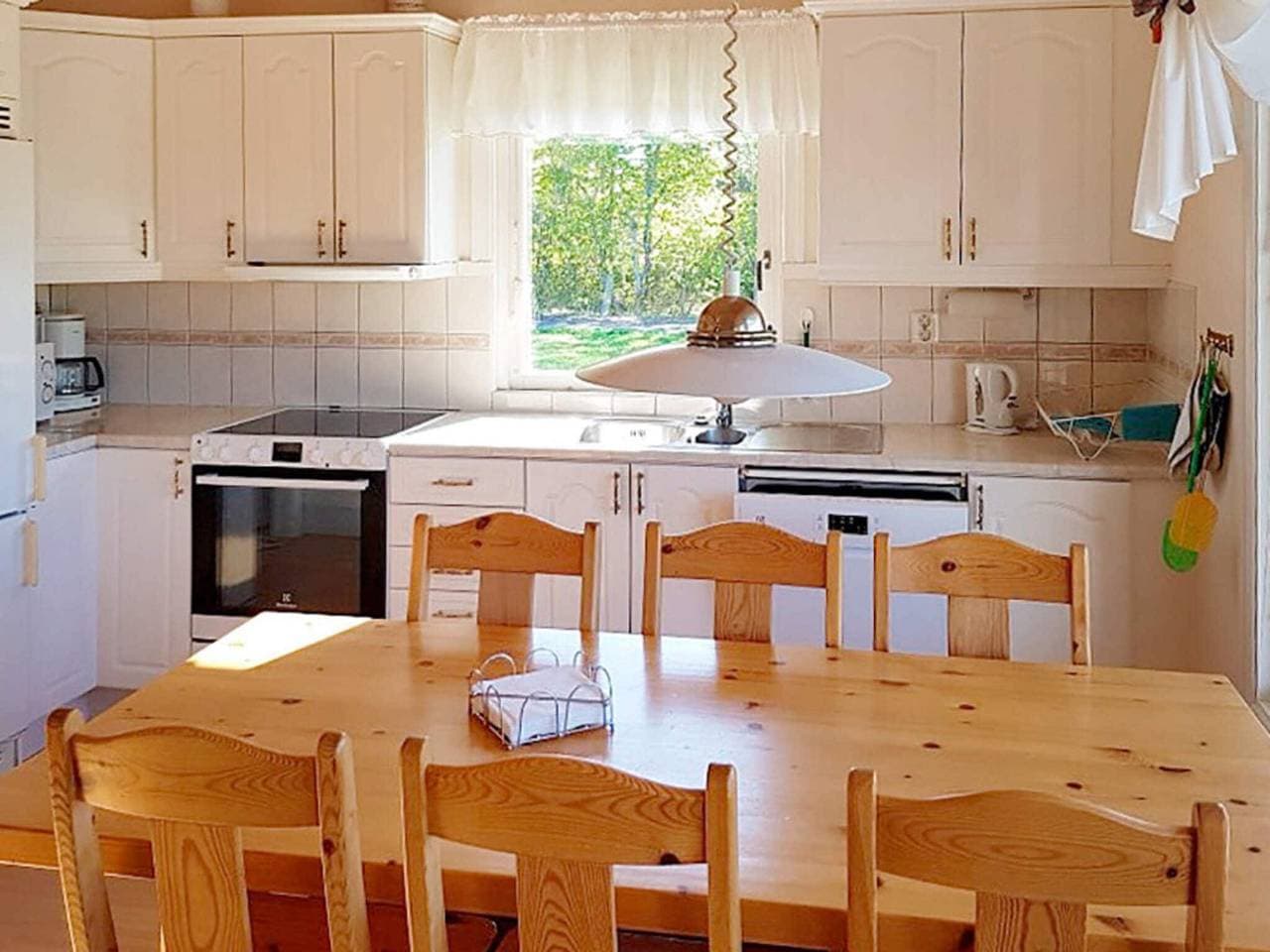 Foto 3 von 12: 4 Personen Ferienhaus in Byxelkrok