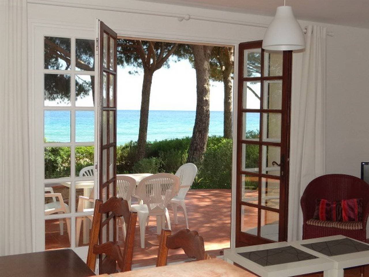 Foto 10 von 18: Klimatisierte Villa mit 2 Schlafzimmern, Meerblick und Parkplatz in Cavalaire-sur-Mer