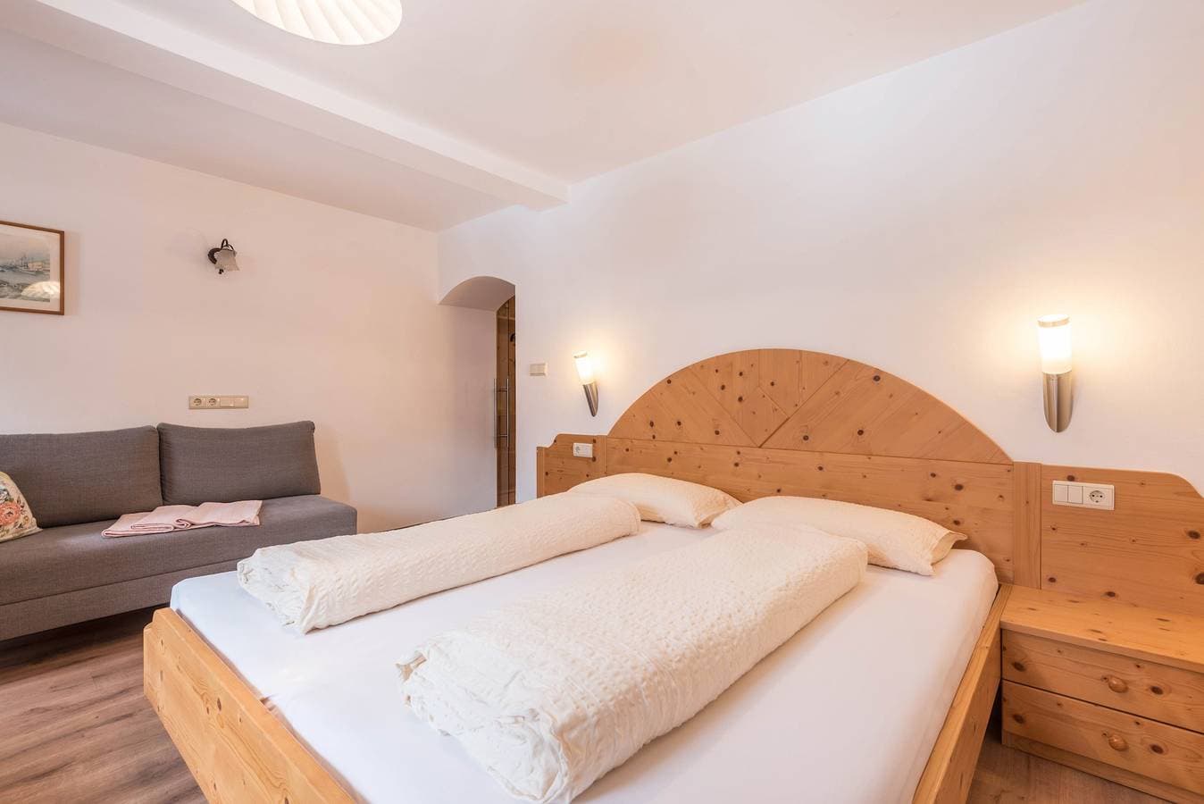 Foto 7 von 22: Gemütliche Ferienwohnung "Euringer Villa Erna" mit Blick auf die Berge