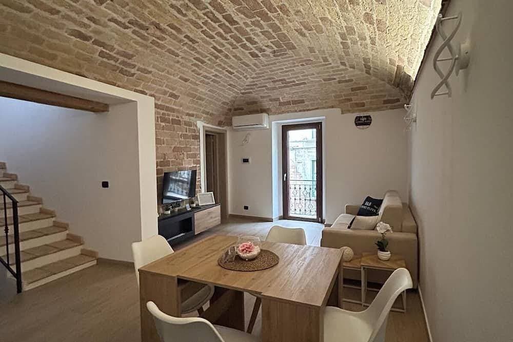 Foto 6 von 16: Double room with private bathroom and balcony