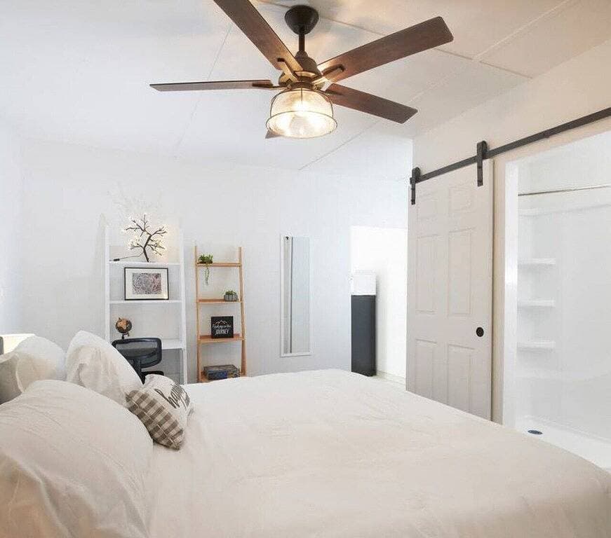 Foto 6 von 12: Del Mar Studio · Charming Studio I 600Mbps Walk to Tower District