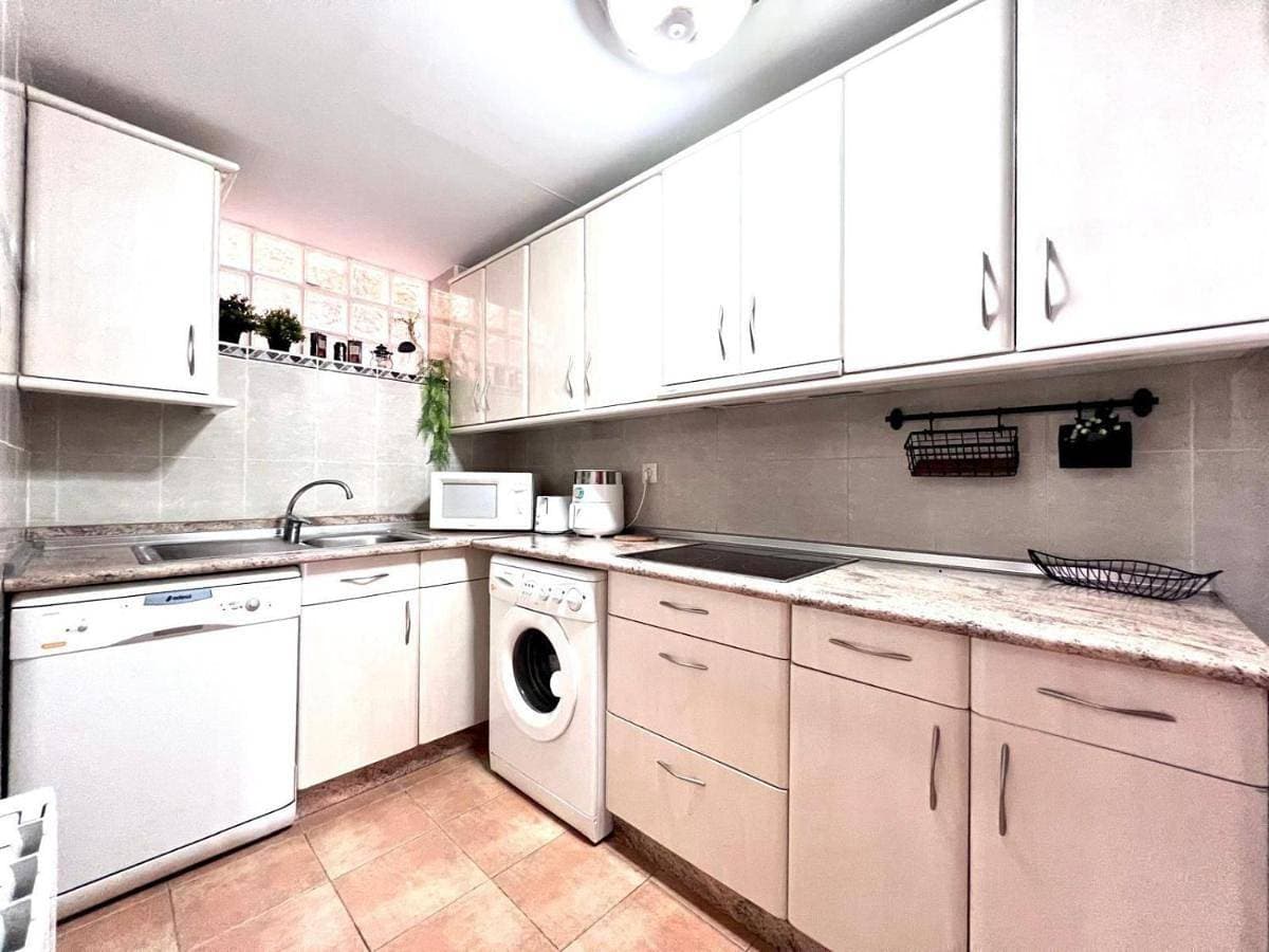 Foto 4 von 10: Two-Bedroom Apartment