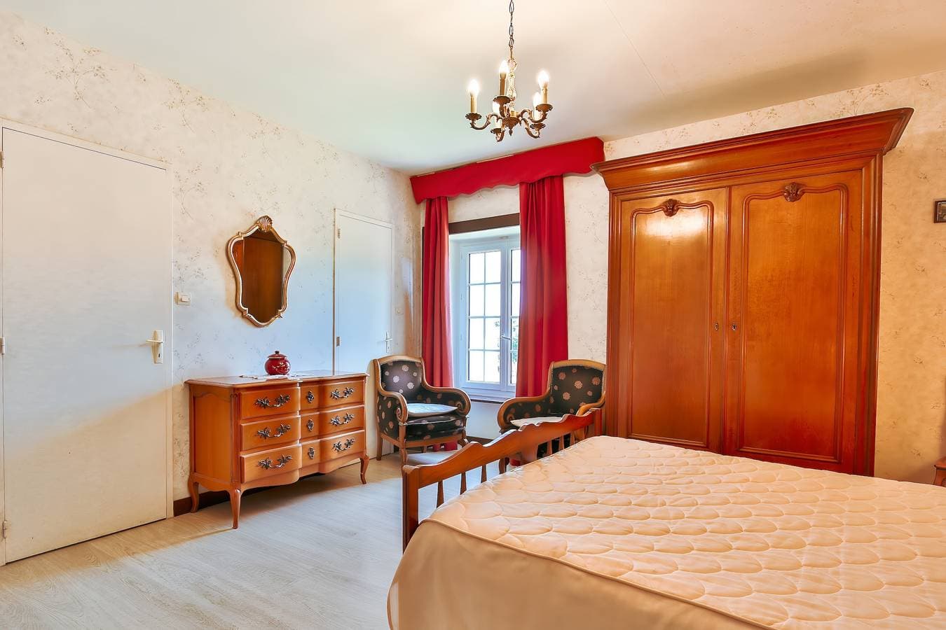 Foto 4 von 26: Authentisches Gästezimmer im normannischen Herrenhaus – hausgemachtes Frühstück inklusive