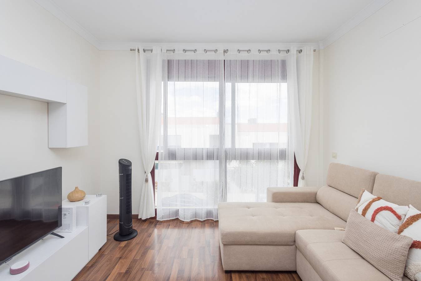 Foto 12 von 42: Luxury Workfriendly Home - Far Ocean Views